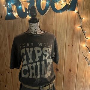 🌸🩶🕊️Stay Wild Gypsy Child Charcoal Tee☀️🩶